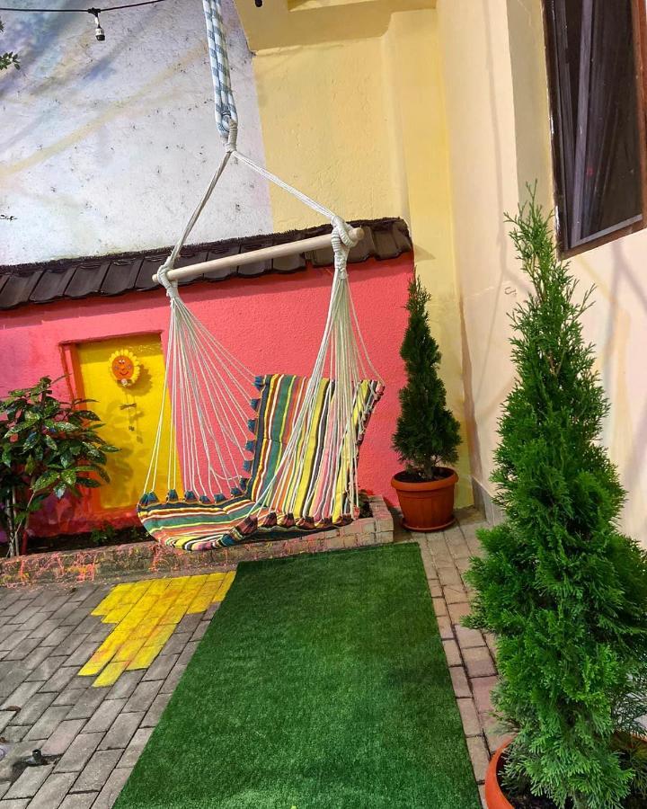 Zani Hostel Призрен Экстерьер фото