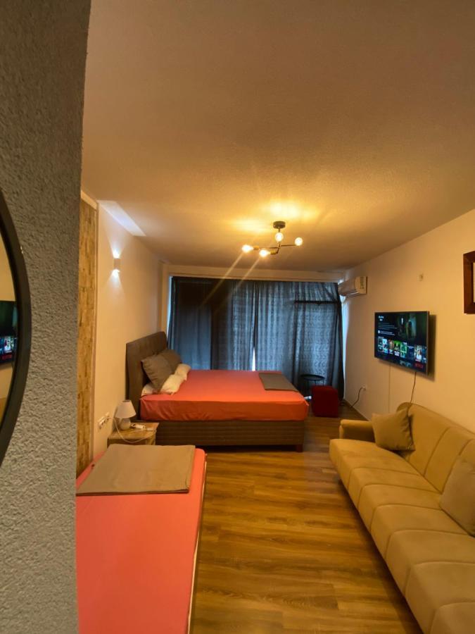 Zani Hostel Призрен Экстерьер фото
